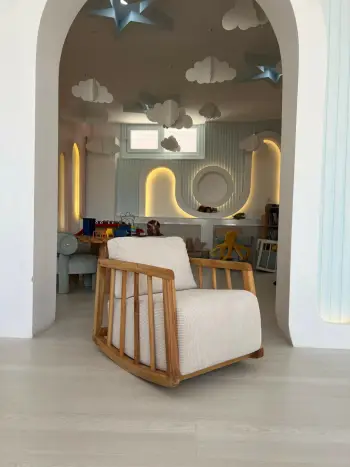 Karrige Wing Atelier del Sofa, Kidi, e bardhë