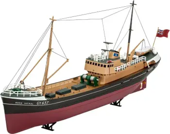 Model anije peshkimi Revell North Sea Trawler, shkalla 1:142, gjatësi 34cm