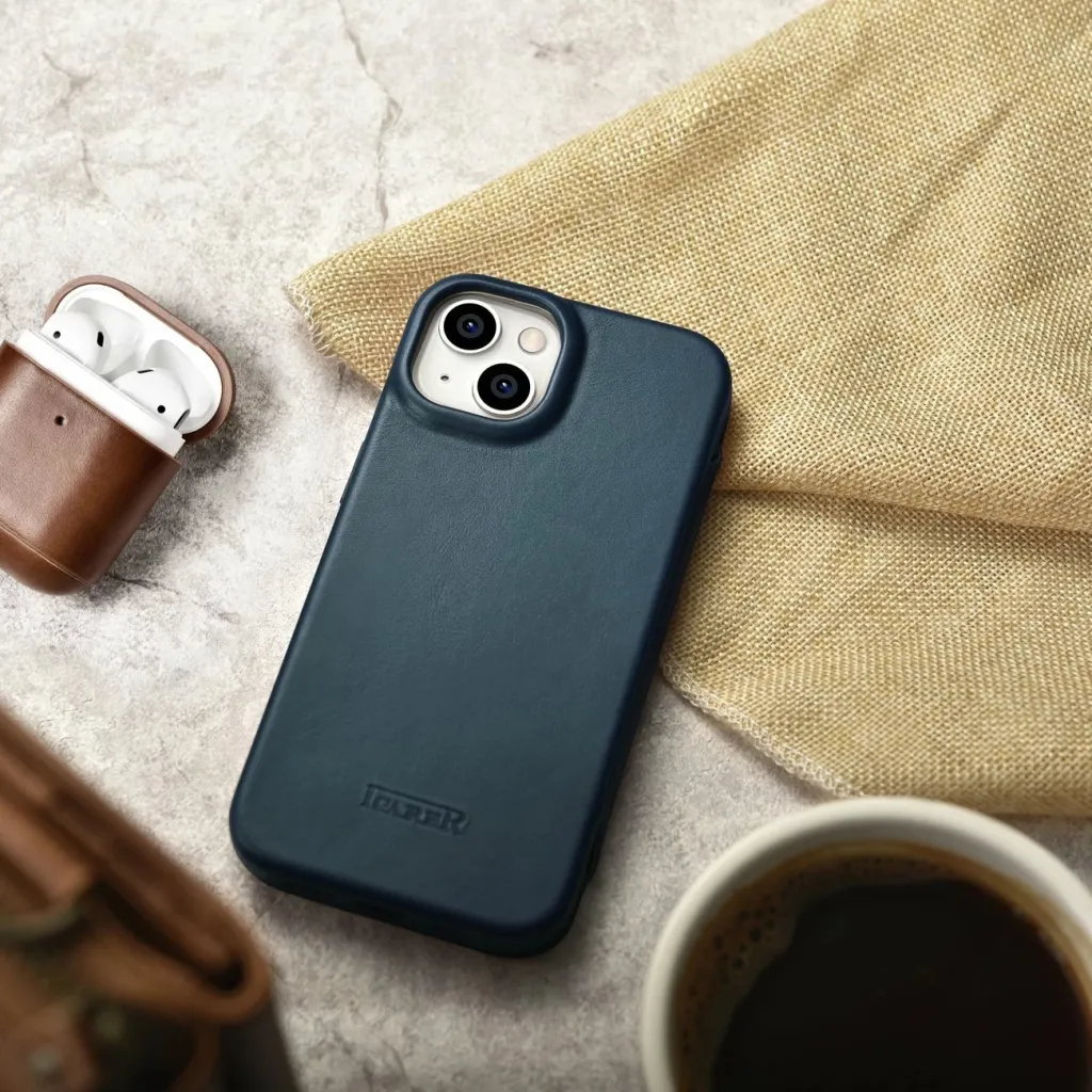 Mbështjellës iCarer Oil Wax Premium Leather Folio për iPhone 14 Plus, MagSafe, kaltër - 24