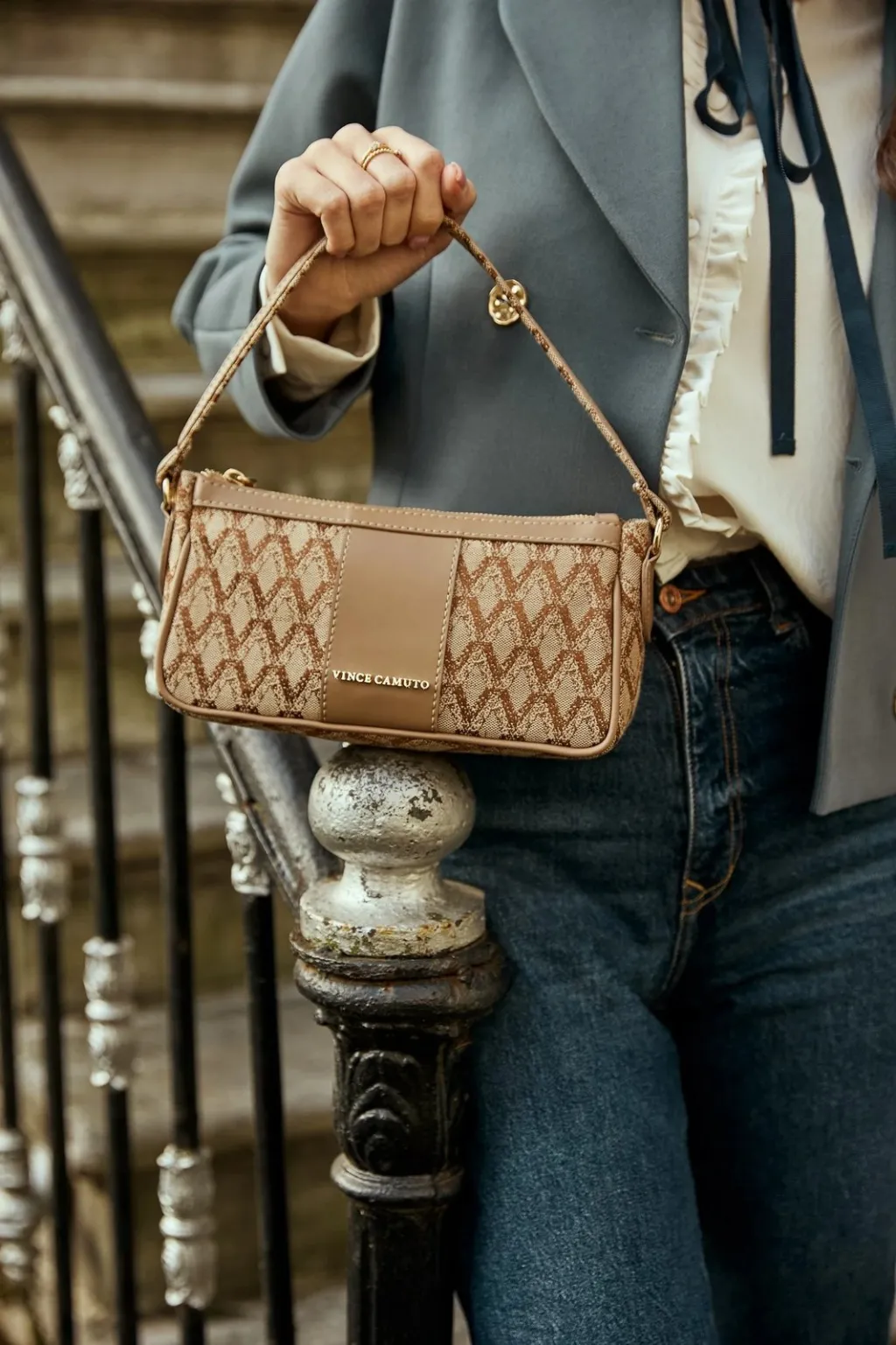 Çantë krahu Dolce, ngjyrë mink, Vince Camuto - 9