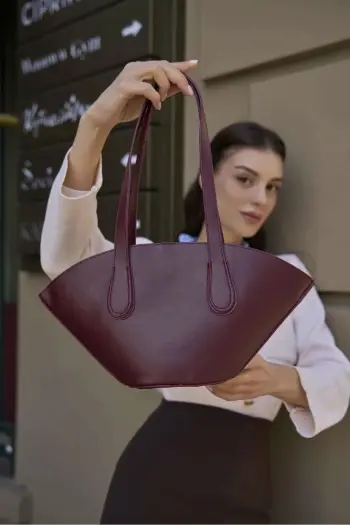Çantë dore Zoozie, ngjyrë e kuqe e thellë (Claret Red), MK1020224SV10-002