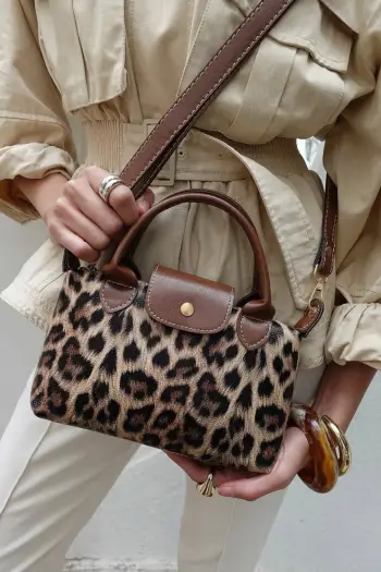 Çantë shpatull për femra, dizajn leopard, Zoozie Bags, 24x16cm