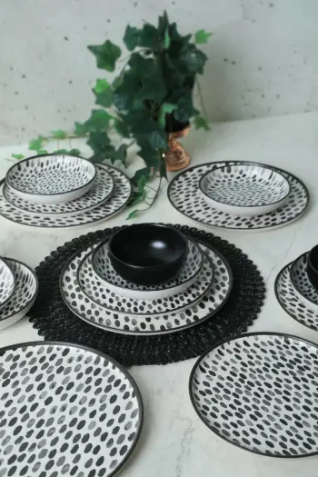 Set enësh për drekë, qeramikë, 24 copë, Hermia Concept, ngjyrë e zezë dhe e bardhë