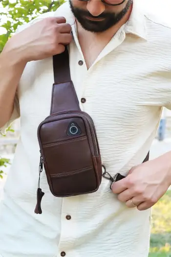 Çantë crossbody Zoozie Bags, ngjyrë kafe, HDKITBUSBK1001