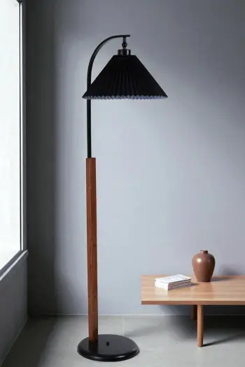 Llambë dyshemeje Opviq, e zezë dhe arre, 8953-2, 150cm