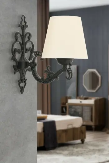 Llambë muri Opviq Claire, krem dhe e zezë