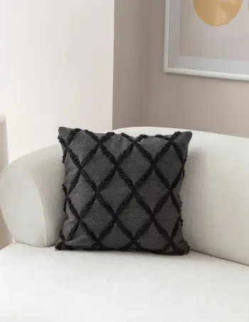 Jastëk mbulesë, ngjyrë e zezë, Evila Originals, Tuffet - Black v1, 43x43cm