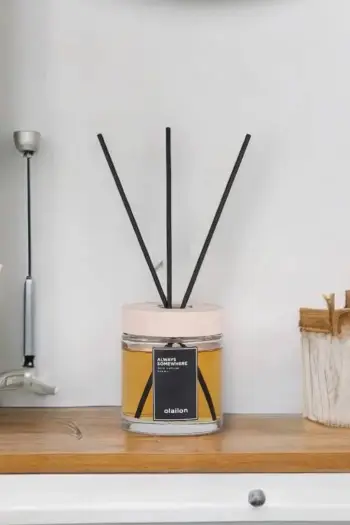 Shkopinj aromatizues, aromë mango, kapak betoni, ngjyrë bezhë, 120ml