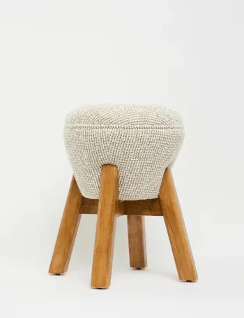 Tufet Hermod, krem dhe arre, Atelier del Sofa