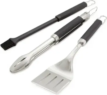 Set aksesorë BBQ Weber 6764, çelik inox, spatulë, pincë, pirun, e zezë