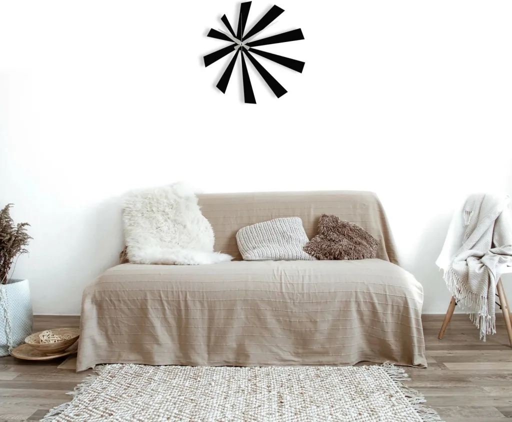 Orë muri dekorative prej metali, Wallity Enzoclock - S024, e zezë, 48x48cm - 1