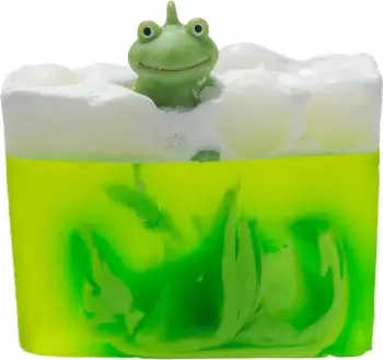 Sapun Bomb Cosmetics It's Not Easy Being Green Soap Slice 100g