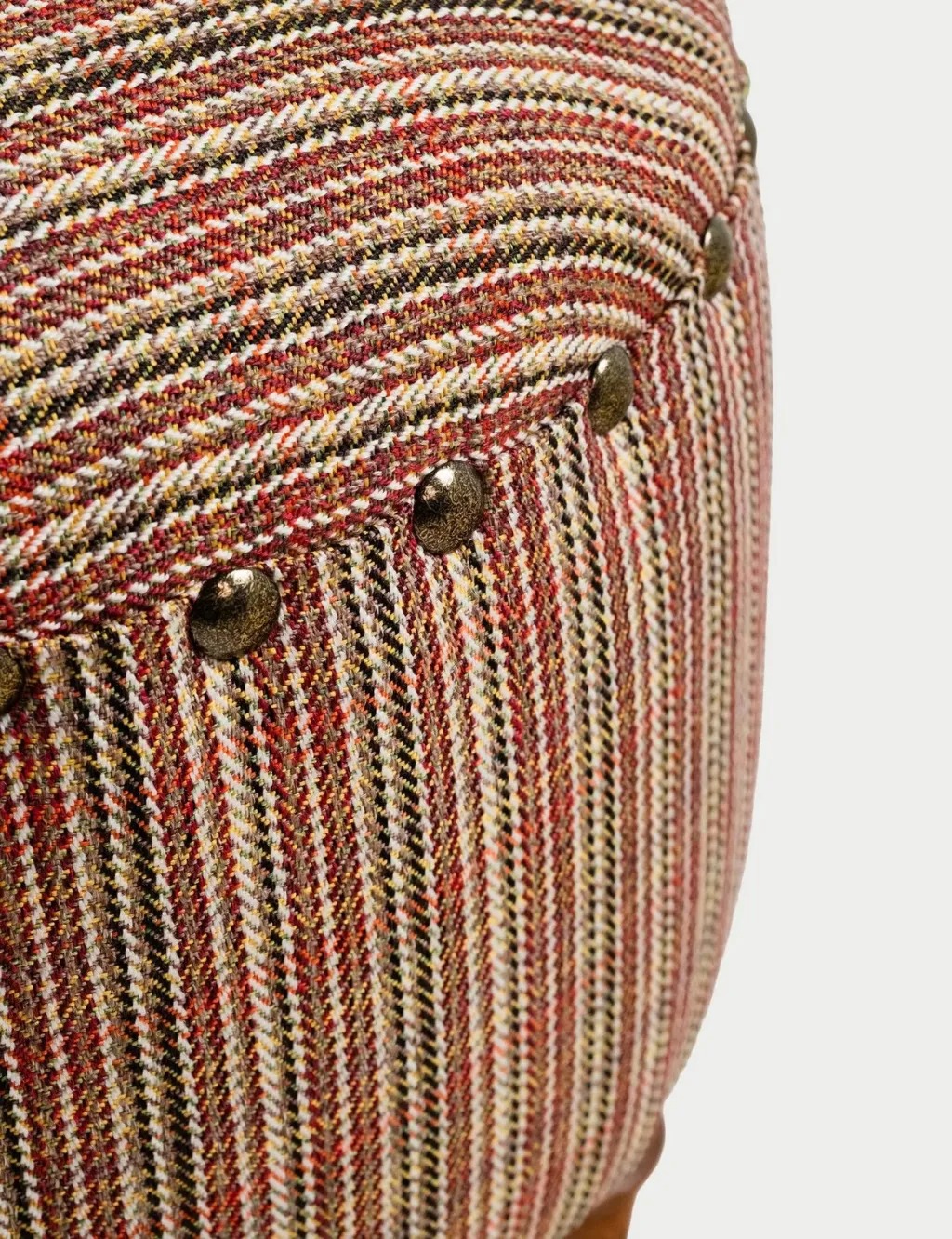Tufet Saga Nostajik, multingjyrësh, këmbë arre, Atelier del Sofa - 3
