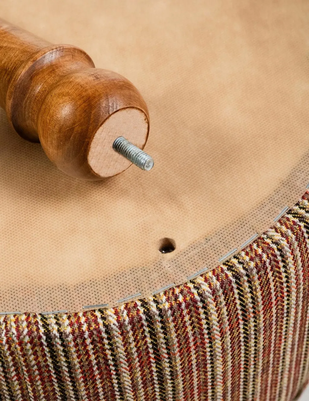 Tufet Saga Nostajik, multingjyrësh, këmbë arre, Atelier del Sofa - 5