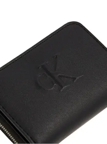 Kuletë për femra Calvin Klein, e zezë
