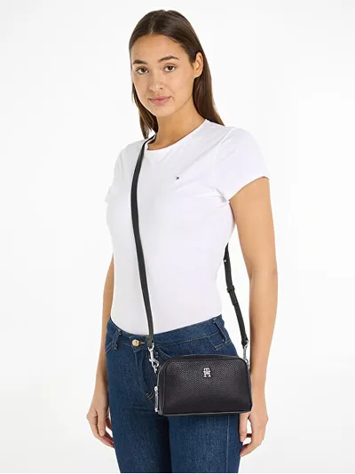 Çantë krahu për femra Tommy Hilfiger, e zezë - 1