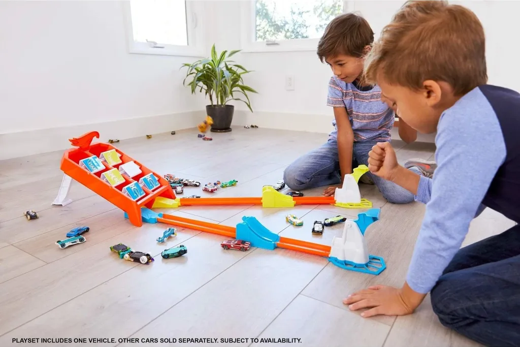 Hot Wheels Launch Across Challenge - 6