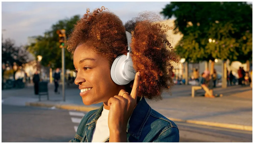 KUFJE JBL LIVE660NC WIRELESS WHITE - 4