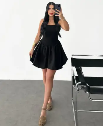 Fustan i shkurtër ngjyrë të zezë – Elegancë klasike me stil modern