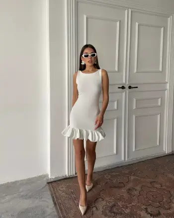 Fustan i bardhë për femra – Elegancë e pastër që frymëzon çdo pamje