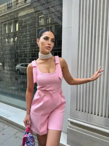 Shorce (pantallona të shkurtra) në ngjyrë baby pink