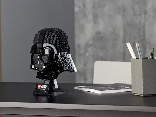 Lodër-Darth Vader Helmet 75304 Lego - 4