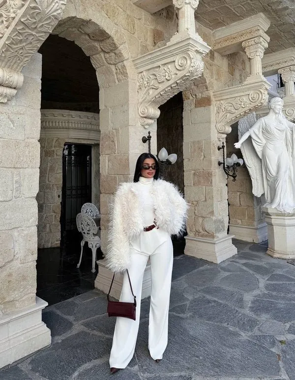 Pellush i bardhë-White fur coat - 1