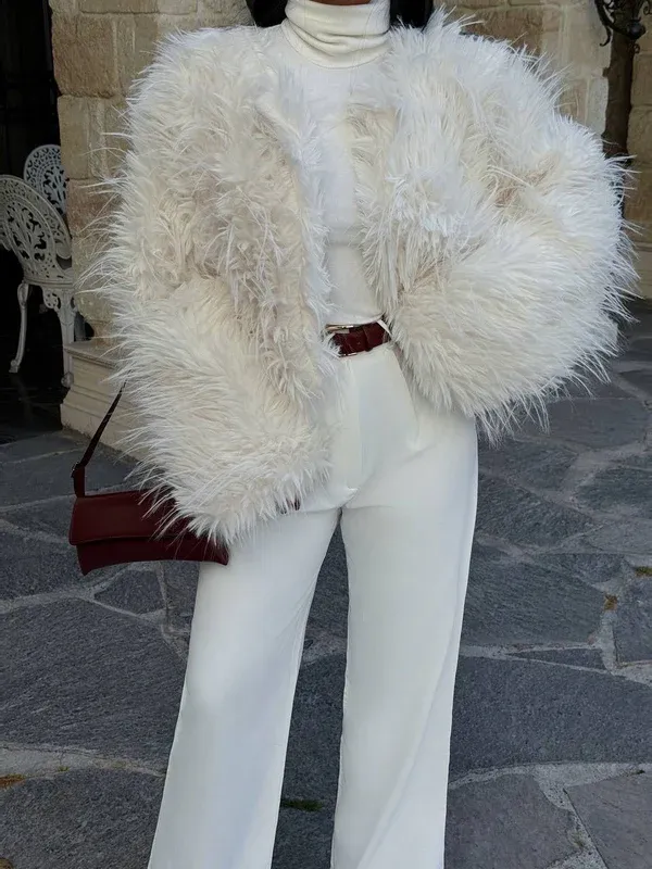 Pellush i bardhë-White fur coat - 2
