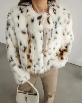 Pellush i bardhë-White fur coat