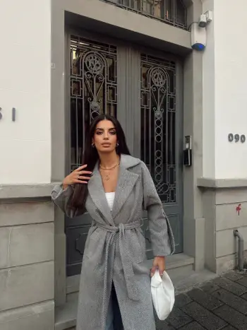 Pallto gri – Grey coat