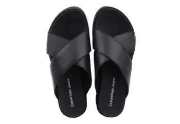 Calvin Klein Jeans shapka – Soraya 9L