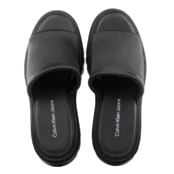 Calvin Klein Jeans shapka – Britney 23C