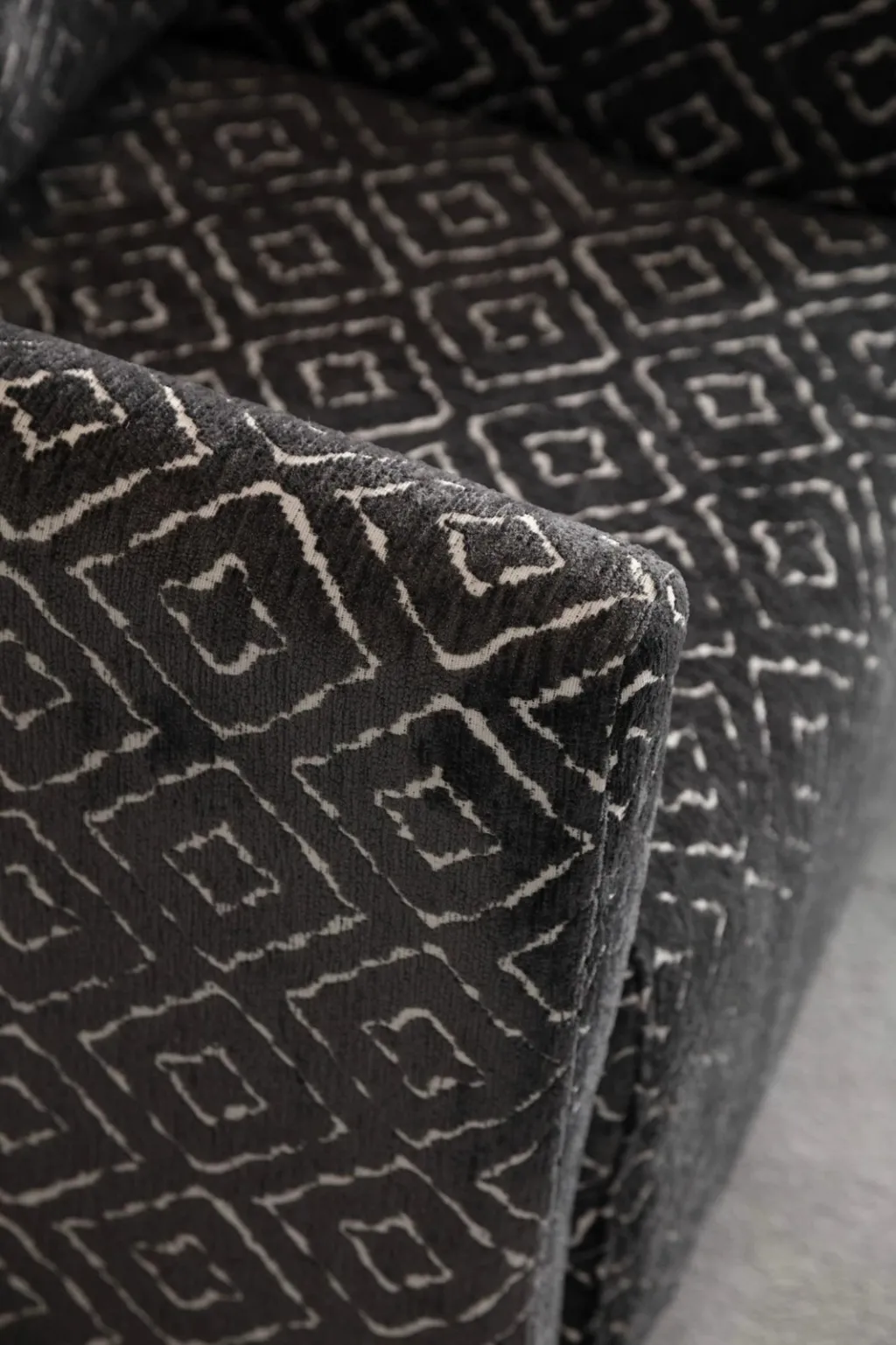 Karrige Wing Nora, e zezë dhe e bardhë, Atelier del Sofa - 2