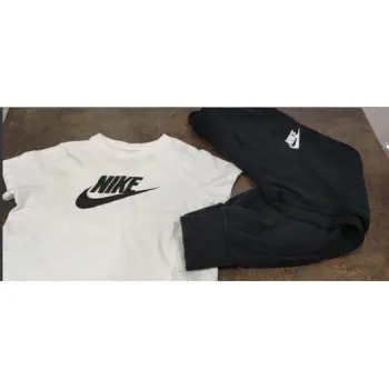 Maicë dhe Trenerka Nike