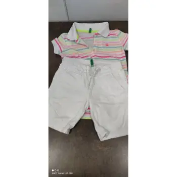 Maicë dhe pantallona te shkurtër
