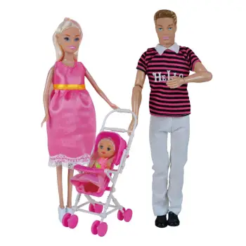 Kukull shtatzënë me familje