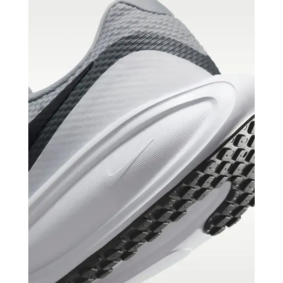 Atlete NIKE Revolution 8 - 8