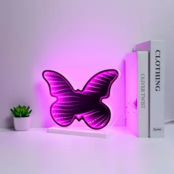 Pasqyrë LED Infinity dizajn flutur ngjyrë lejla 25x6x19.5cm