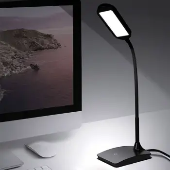 Llambë tavoline e zezë me funksion LED me prekje dhe USB