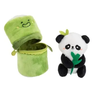 Panda prej pelushi brenda një bambuje jeshile 11cm