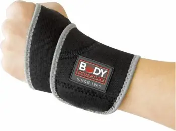 Stabilizues kyçi Body Sculpture BNS 420E, neopren i frymëmarrshëm, material froté, i zi