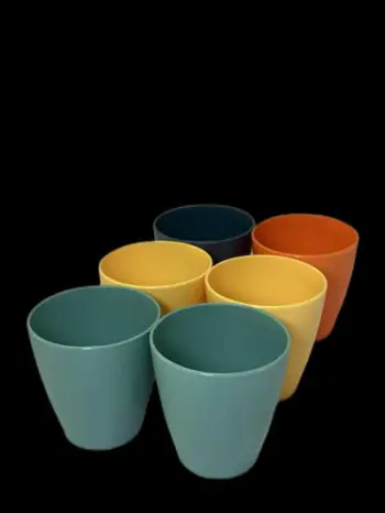 Gota Plastike 6/1 , 2x jeshile , 2x te verdha , 1x portokalli , 1x blu . UNIMIKS