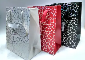 Qese dhuratash Gift Bag MIX, 23x18x10cm, dizajn i përzier