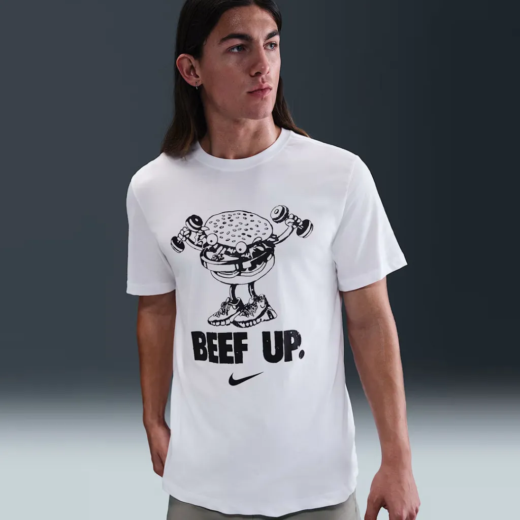 Maicë NIKE M NK DF TEE IYKYK FITNESS - 1