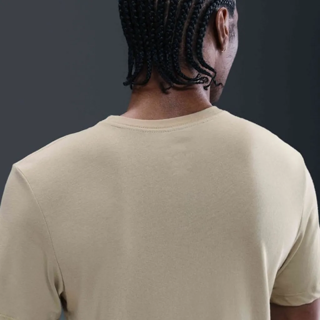 Maicë NIKE M NK DF TEE IYKYK FITNESS - 8