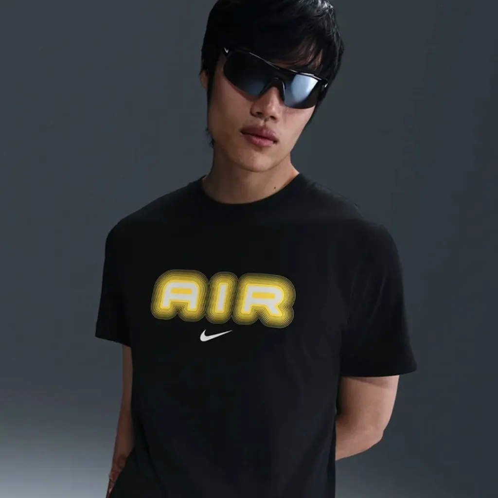 Maicë NIKE M NSW SW AIR GRAPHIC TEE - 2