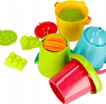 Set lodrash uji MEGA CREATIVE Water Toy Cups 3in1 498902, gota plastike, shumëngjyrëshe