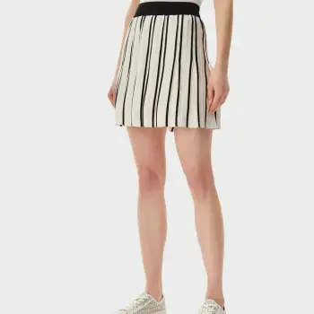 Fund GUESS SWEATER SKIRT