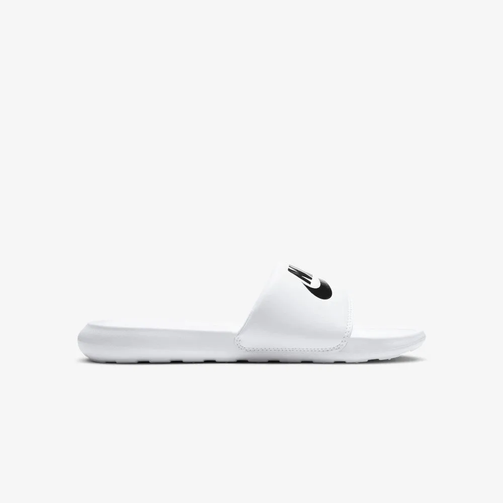 Papuqe Nike CN9677 100 F - 2