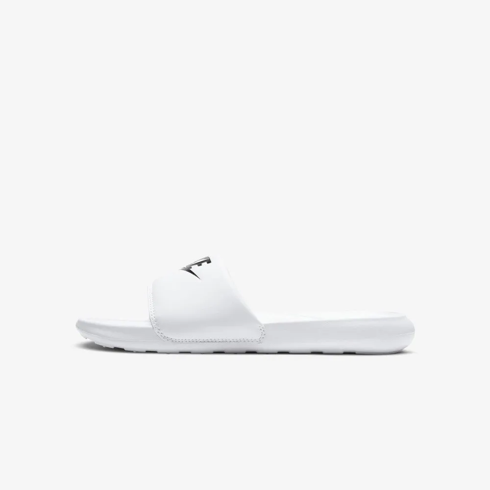 Papuqe Nike CN9677 100 F - 3